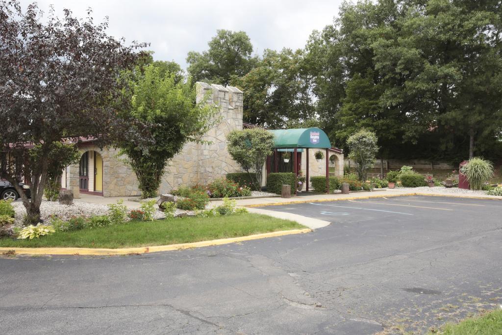 Knights Inn - Battle Creek Esterno foto