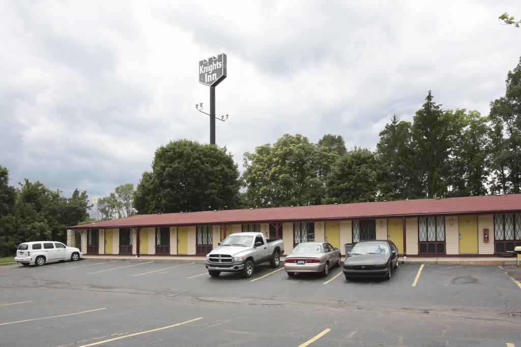Knights Inn - Battle Creek Esterno foto