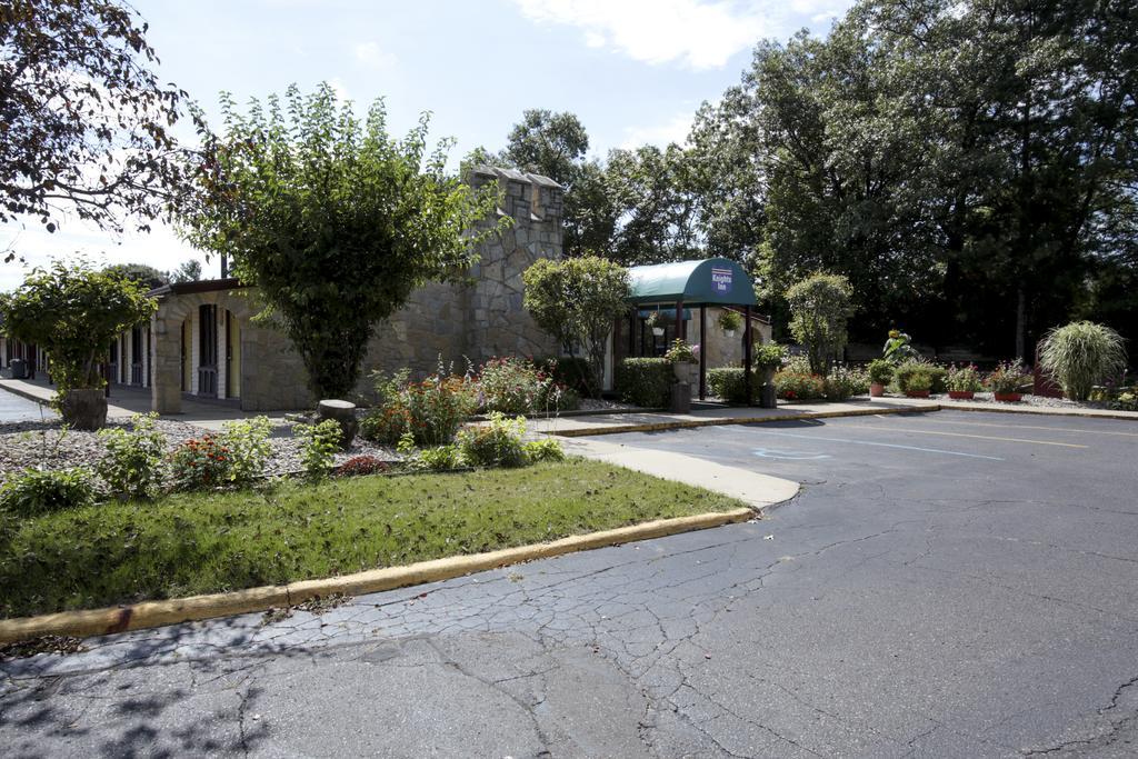 Knights Inn - Battle Creek Esterno foto