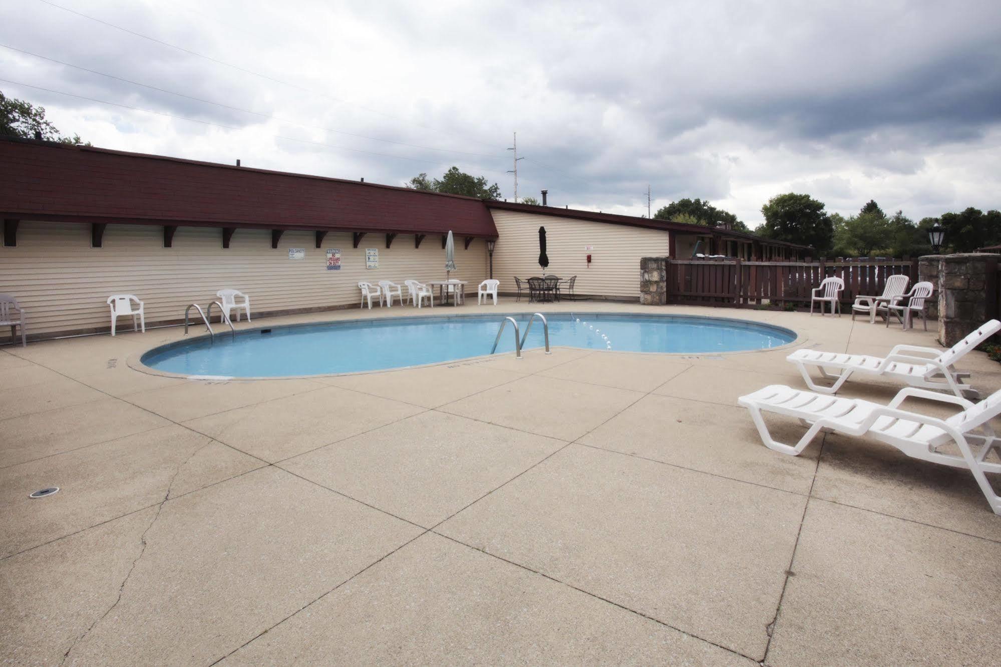 Knights Inn - Battle Creek Esterno foto