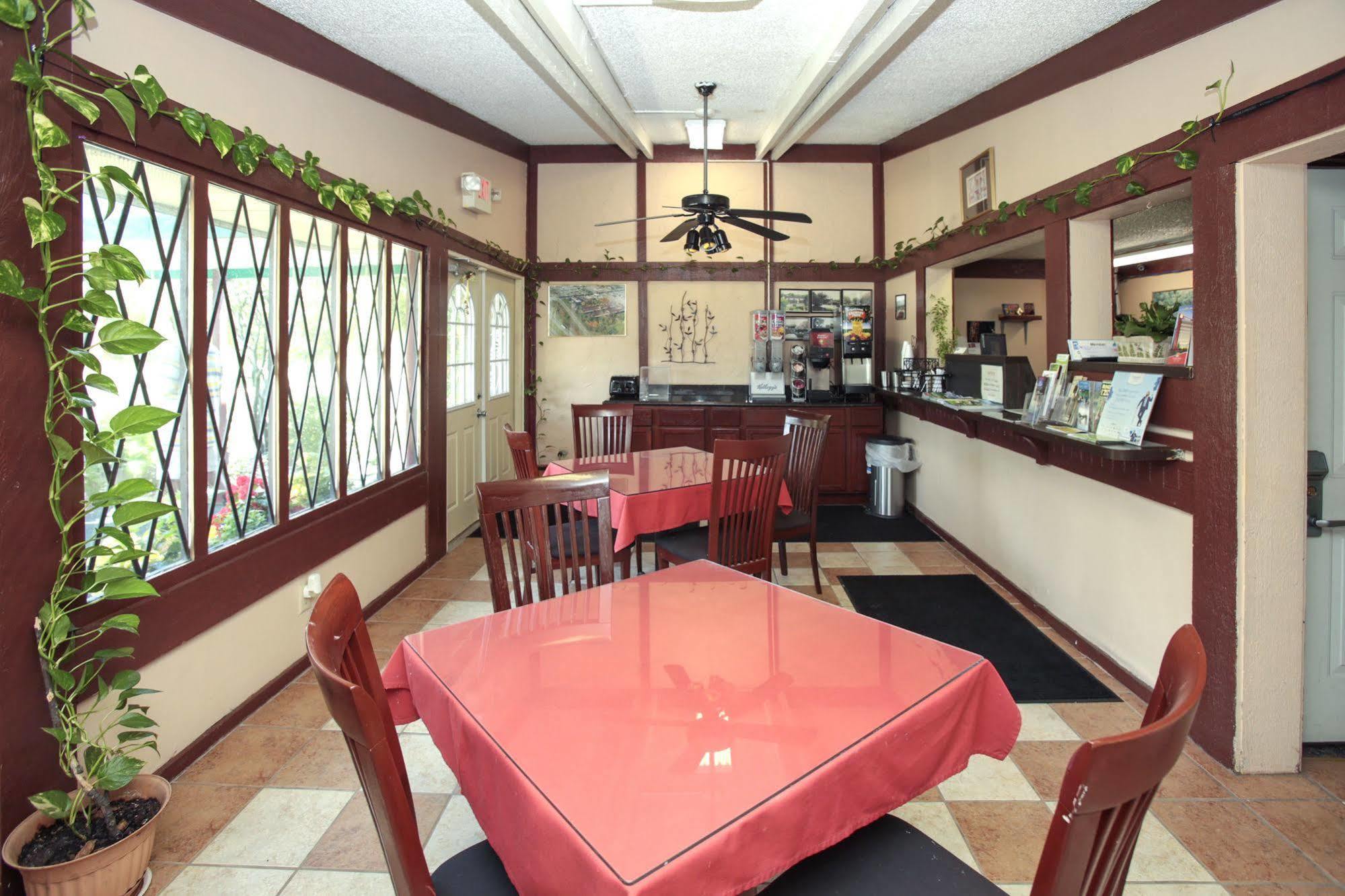 Knights Inn - Battle Creek Esterno foto