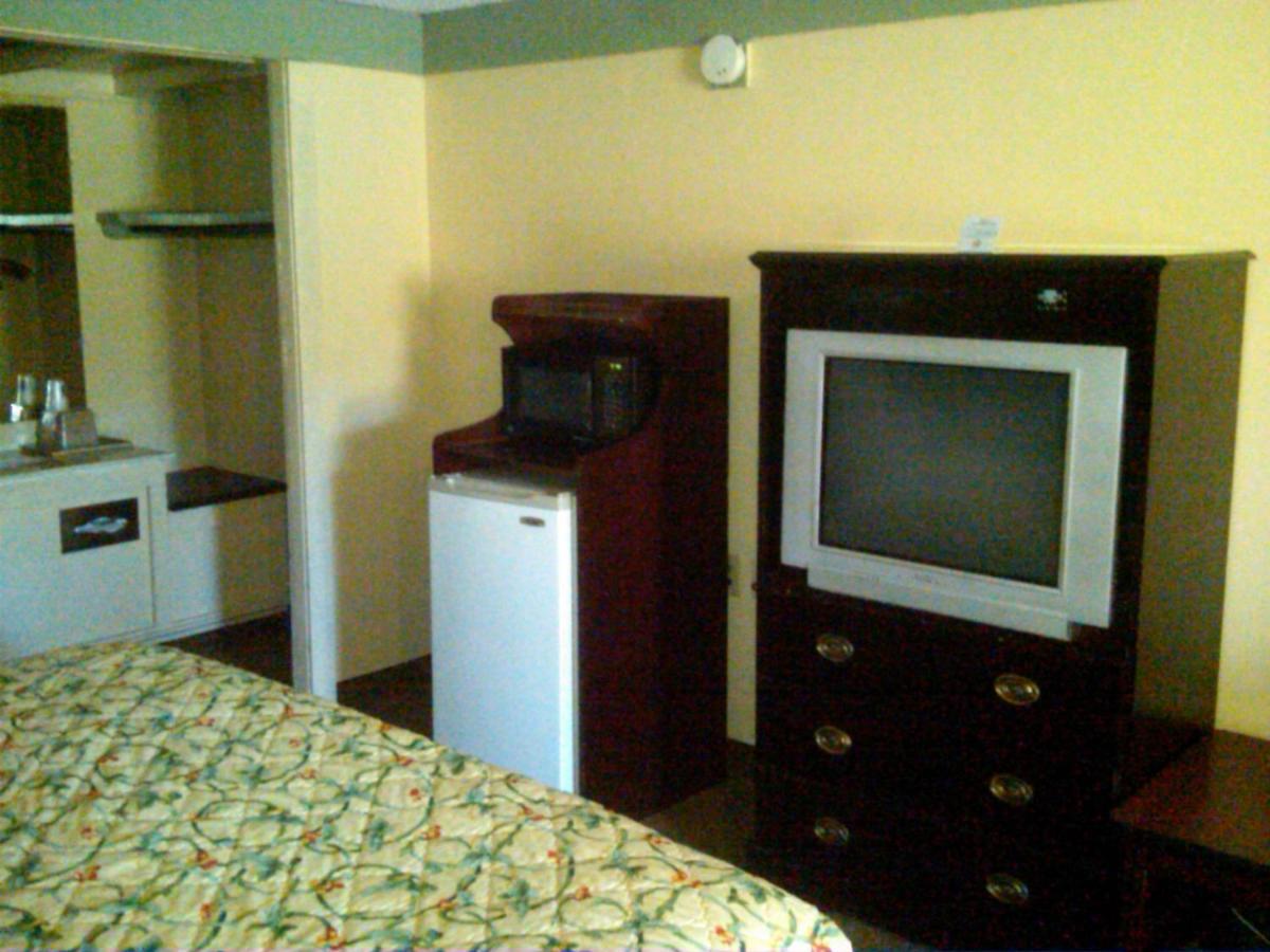 Knights Inn - Battle Creek Camera foto
